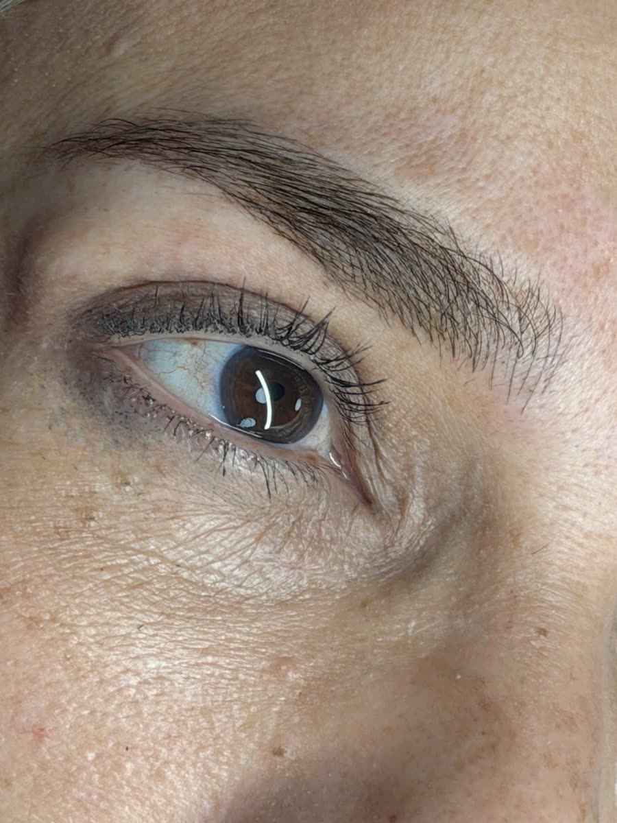 Cejas después del nanoblading en Marlash